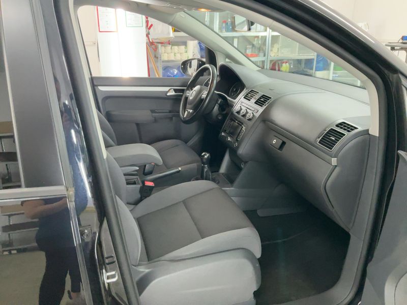 Volkswagen Touran 1.6 TDI Trendline BlueMotion Tech 2013 – снимка 17