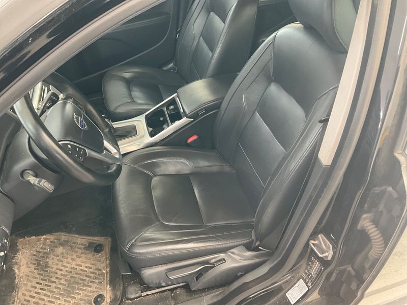 Volvo V70 2.0 T5 Momentum 2015 – снимка 37