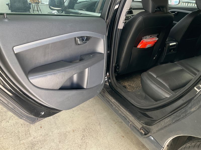 Volvo V70 2.0 T5 Momentum 2015 – снимка 32