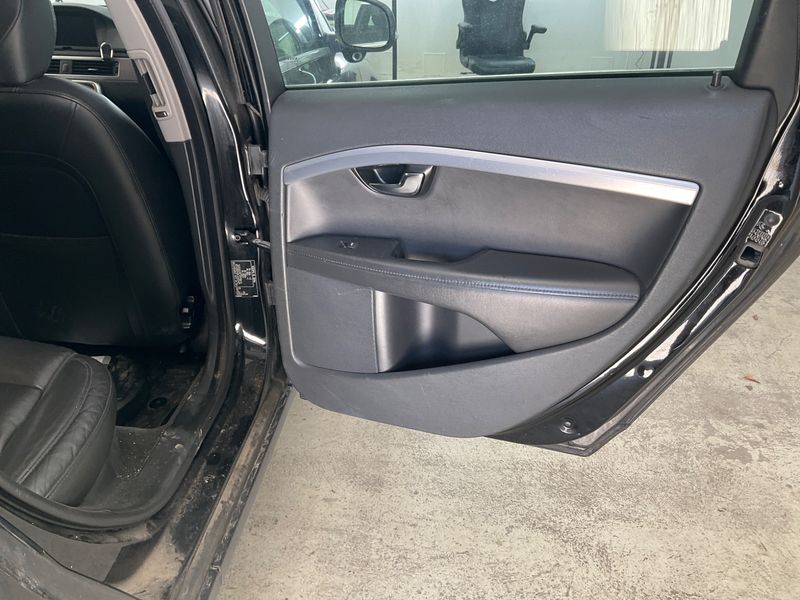 Volvo V70 2.0 T5 Momentum 2015 – снимка 29