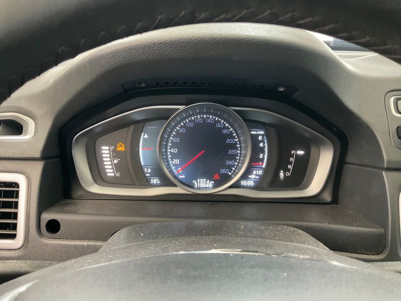 Volvo V70 2.0 T5 Momentum 2015 – снимка 18