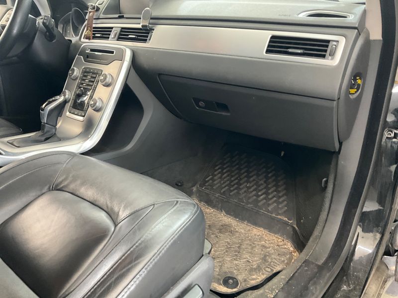 Volvo V70 2.0 T5 Momentum 2015 – снимка 30
