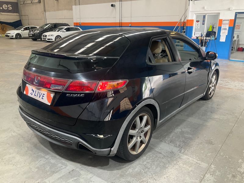 Honda Civic 2.2 CTDI Executive 2006 – снимка 2