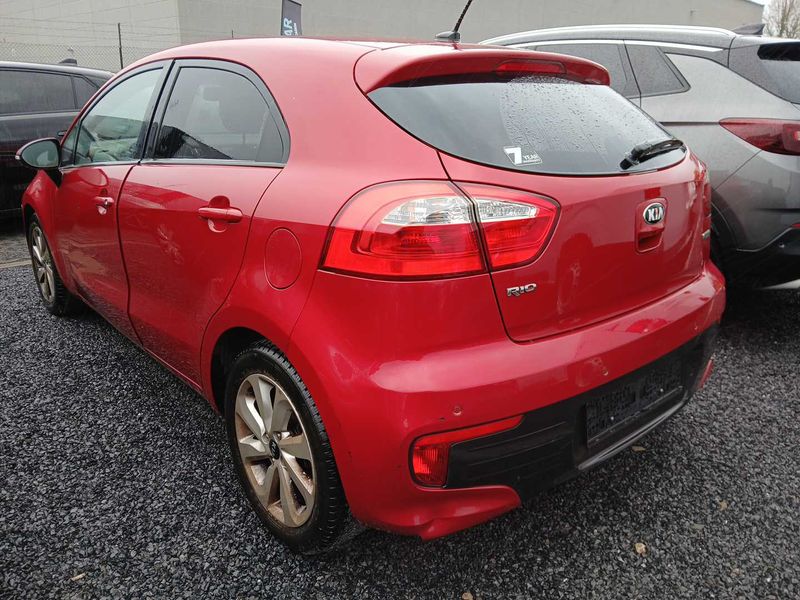 Kia Rio 1.1 CRDi Attract 2016 – снимка 3