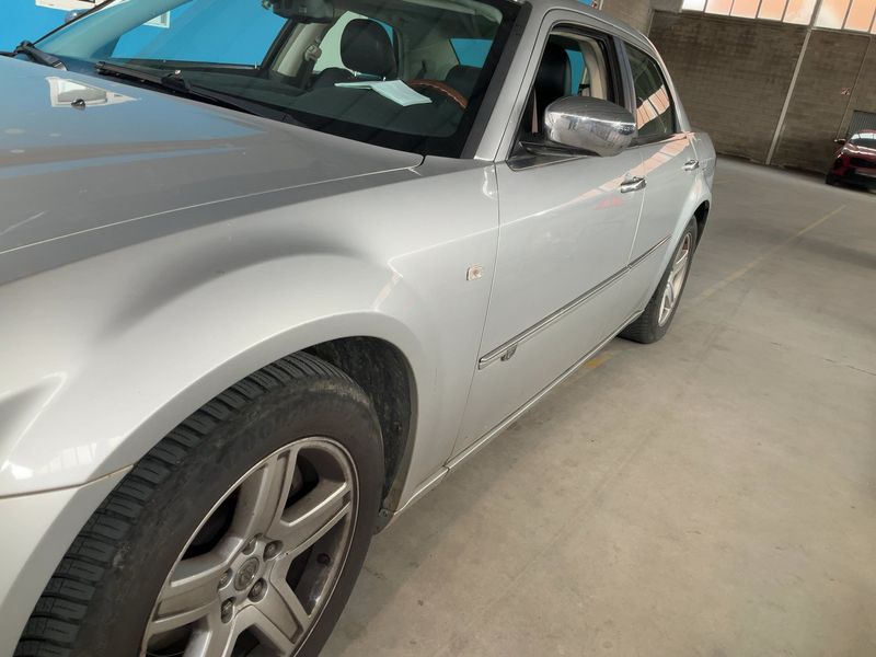 Chrysler 300 C 3.0 CRD 2010 – снимка 2