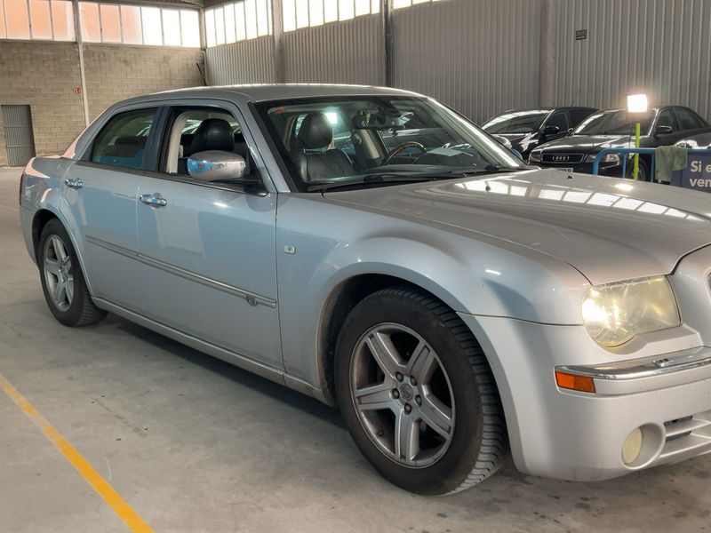 Chrysler 300 C 3.0 CRD 2010 – снимка 12