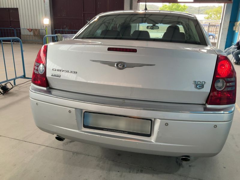Chrysler 300 C 3.0 CRD 2010 – снимка 7