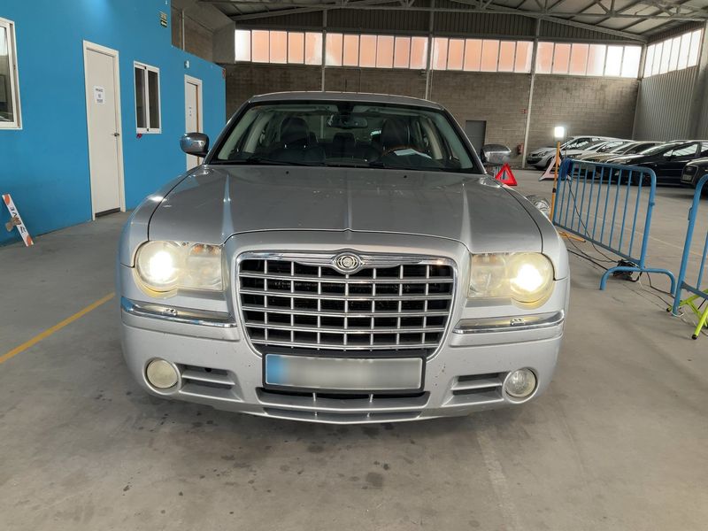 Chrysler 300 C 3.0 CRD 2010 – снимка 14