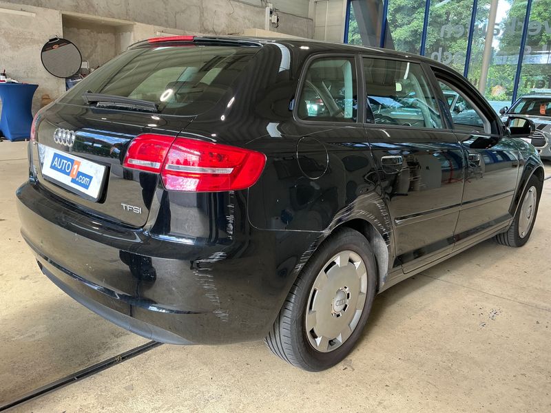 Audi A3 Sportback 1.2 TFSI Select 2011 – снимка 2