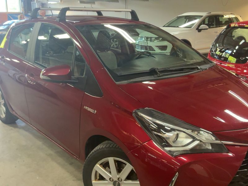 Toyota Yaris 1.5 Hybrid 2018 – снимка 12