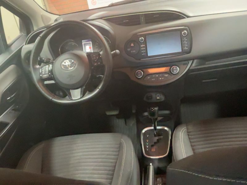 Toyota Yaris 1.5 Hybrid 2018 – снимка 18