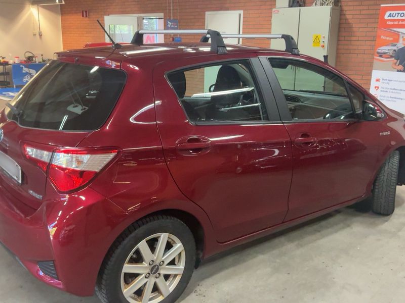 Toyota Yaris 1.5 Hybrid 2018 – снимка 8