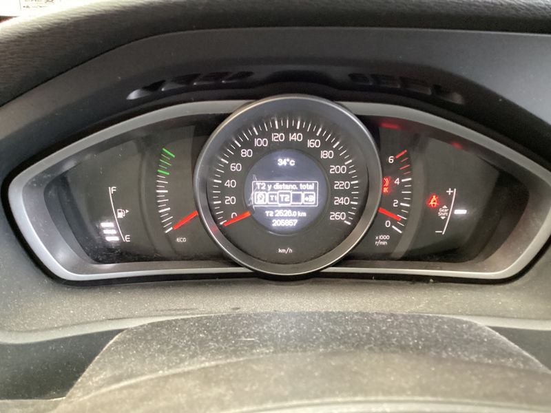 Volvo V40 1.6 D2 Kinetic 2013 – снимка 18
