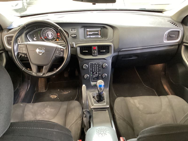 Volvo V40 1.6 D2 Kinetic 2013 – снимка 17