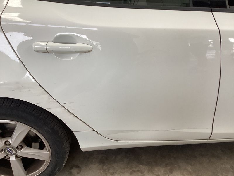 Volvo V40 1.6 D2 Kinetic 2013 – снимка 23
