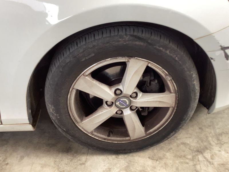 Volvo V40 1.6 D2 Kinetic 2013 – снимка 11