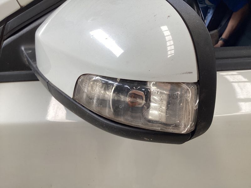Volvo V40 1.6 D2 Kinetic 2013 – снимка 32