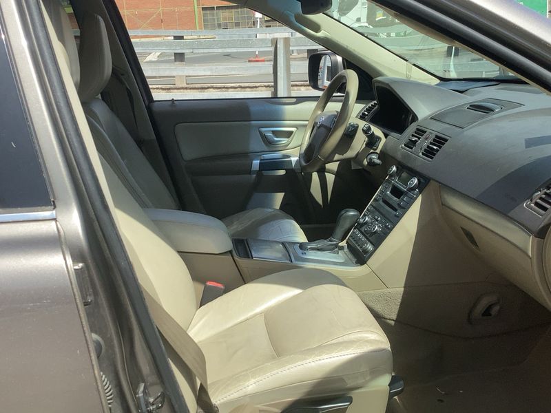 Volvo XC90 2.4 D5 Momentum 2011 – снимка 16