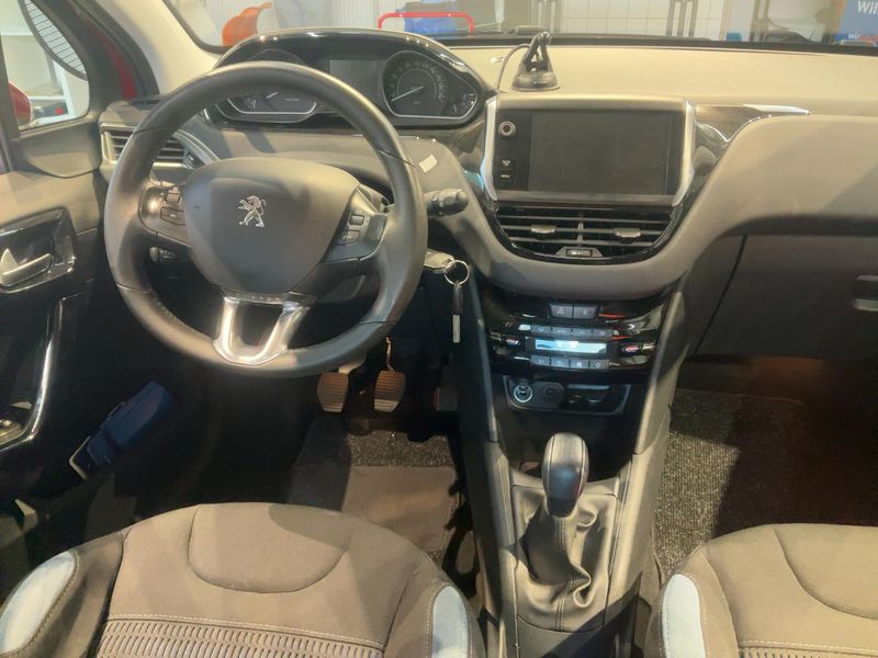 Peugeot 208 1.6 Allure 2013 – снимка 17