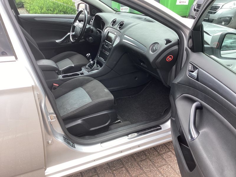 Ford Mondeo 1.6 TDCi Trend 2013 – снимка 3