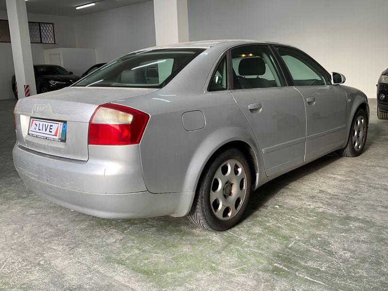 Audi A4 1.9 TDI 2003 – снимка 2