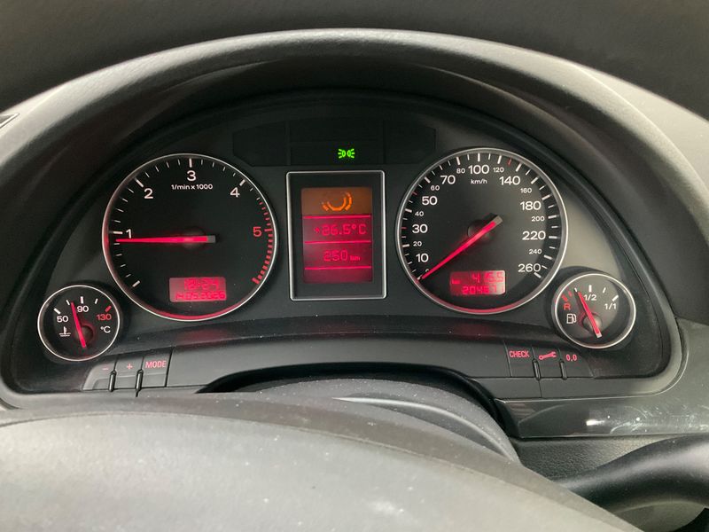 Audi A4 1.9 TDI 2003 – снимка 4