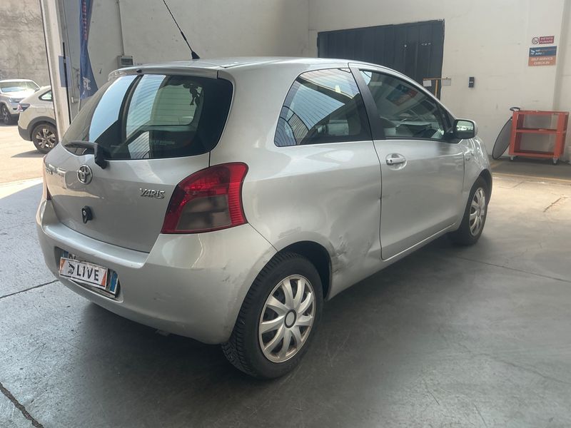 Toyota Yaris 1.4 D-4D 2007 – снимка 2