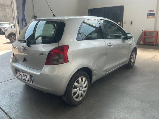 Toyota Yaris 1.4 D-4D 2007 – снимка 2
