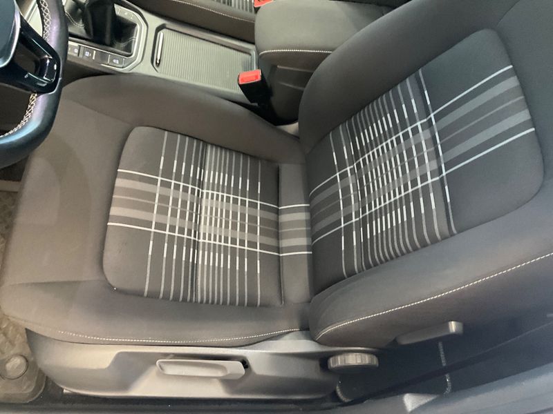 Volkswagen Golf VII Sportsvan 1.4 TSI Lounge BlueMotion Tech 2015 – снимка 27