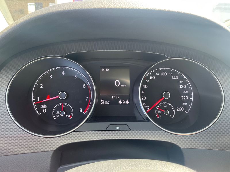 Volkswagen Golf VII Sportsvan 1.4 TSI Lounge BlueMotion Tech 2015 – снимка 19