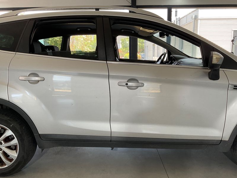Ford Kuga 2.0 TDCi Titanium 2010 – снимка 10