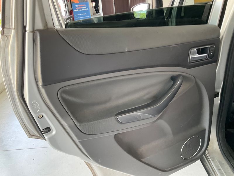 Ford Kuga 2.0 TDCi Titanium 2010 – снимка 26