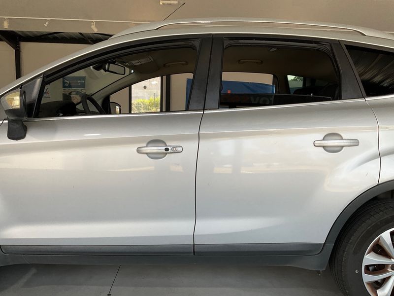 Ford Kuga 2.0 TDCi Titanium 2010 – снимка 4
