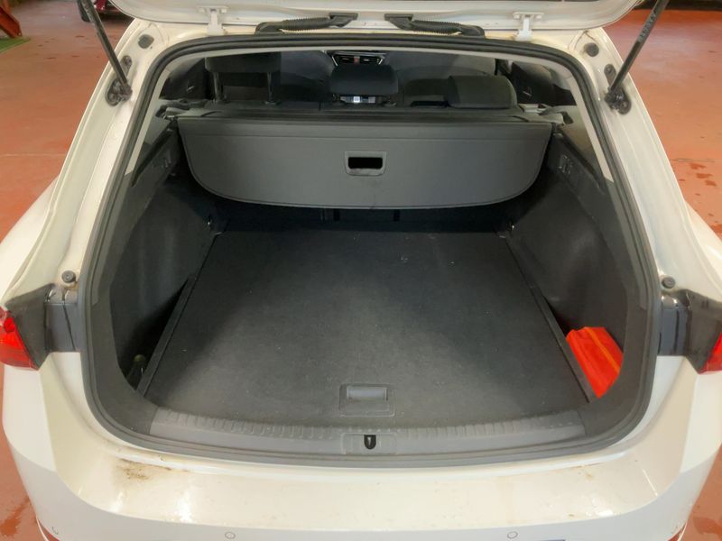 Seat Leon 2.0 TDI Style Business 2022 – снимка 15