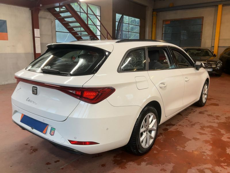 Seat Leon 2.0 TDI Style Business 2022 – снимка 8