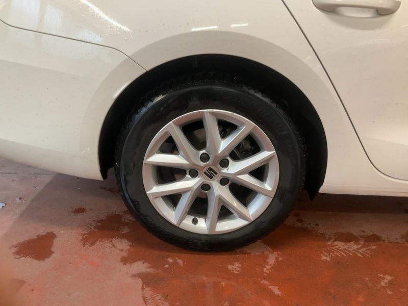 Seat Leon 2.0 TDI Style Business 2022 – снимка 9