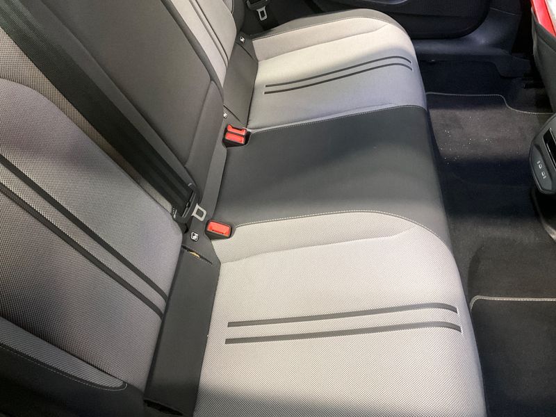 Seat Leon 2.0 TDI Style Business 2022 – снимка 23