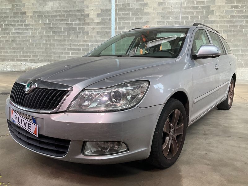 Skoda Octavia 1.6 TDI Executive 2013 – снимка 1