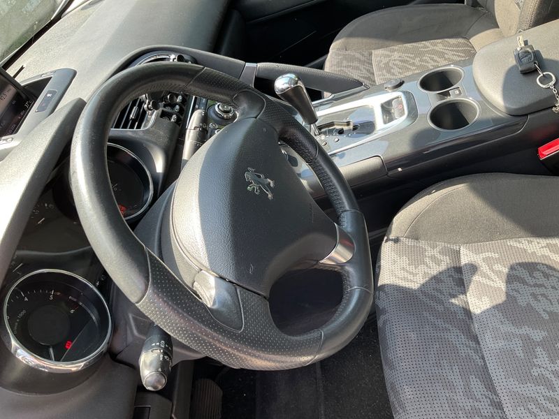 Peugeot 3008 2.0 HDi Allure 2012 – снимка 25