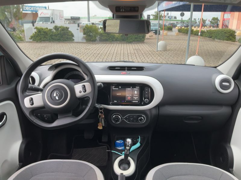 Renault Twingo electric drive 60 kW Zen Electric 2022 – снимка 17