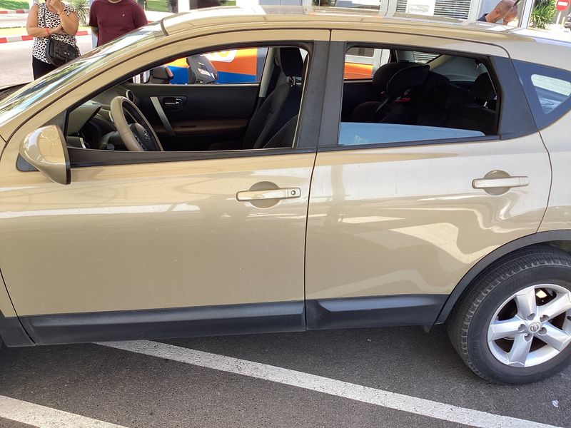 Nissan Qashqai 2.0 dCi Acenta 2007 – снимка 4