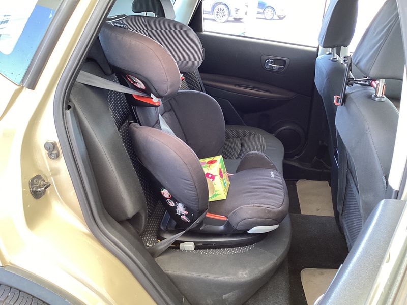 Nissan Qashqai 2.0 dCi Acenta 2007 – снимка 19