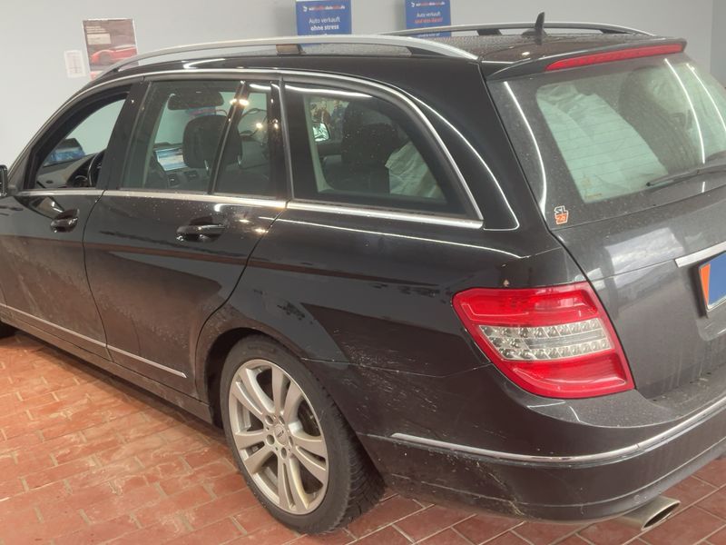 Mercedes-Benz C-Klasse C 350 CDI T 4Matic BlueEfficiency Avantgarde 2010 – снимка 6