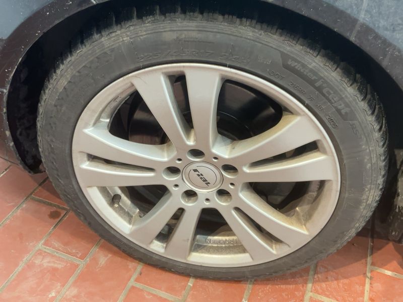 Mercedes-Benz C-Klasse C 350 CDI T 4Matic BlueEfficiency Avantgarde 2010 – снимка 3