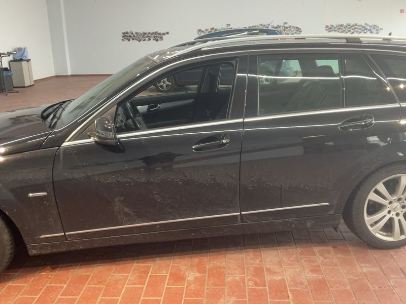 Mercedes-Benz C-Klasse C 350 CDI T 4Matic BlueEfficiency Avantgarde 2010 – снимка 4