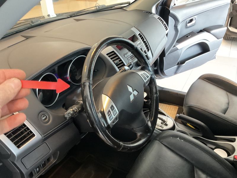 Mitsubishi Outlander 2.0 MIVEC Invite 2WD 2012 – снимка 28