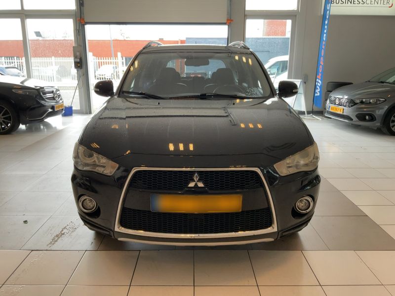 Mitsubishi Outlander 2.0 MIVEC Invite 2WD 2012 – снимка 14