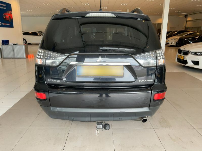 Mitsubishi Outlander 2.0 MIVEC Invite 2WD 2012 – снимка 7