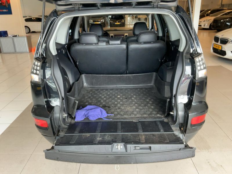 Mitsubishi Outlander 2.0 MIVEC Invite 2WD 2012 – снимка 15