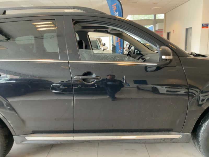 Mitsubishi Outlander 2.0 MIVEC Invite 2WD 2012 – снимка 10